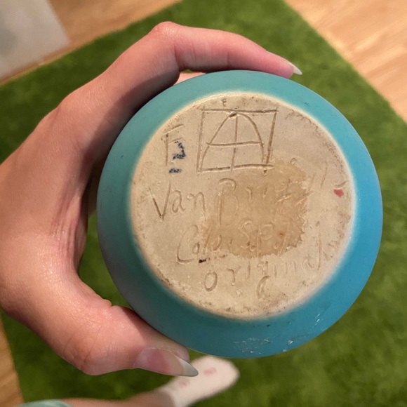 Van Briggle - Picture 3 of 3